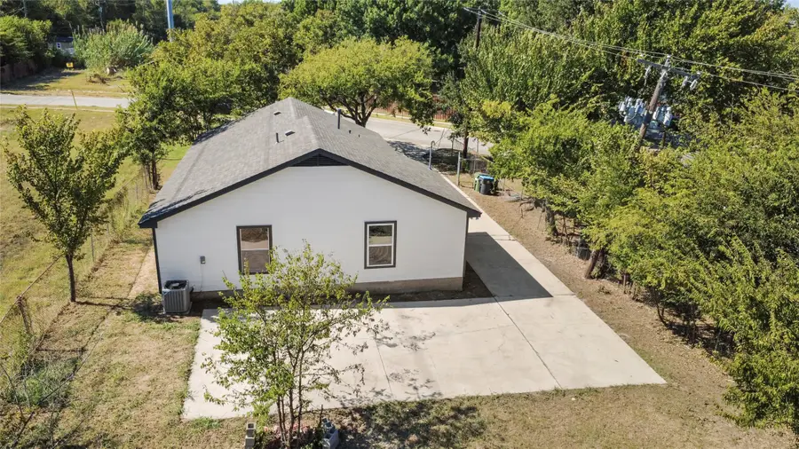 1703 Daniel Drive, Arlington, TX 76010 - Image #3