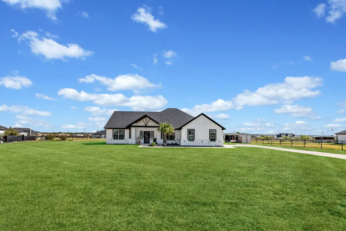 6028 Raspberry Lane, Joshua, TX 76058 - Image #1