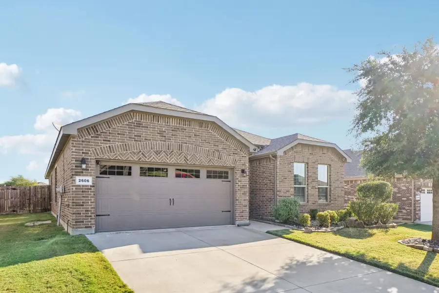 2606 Sunburst Drive, Glenn Heights, TX 75154 - Image #3