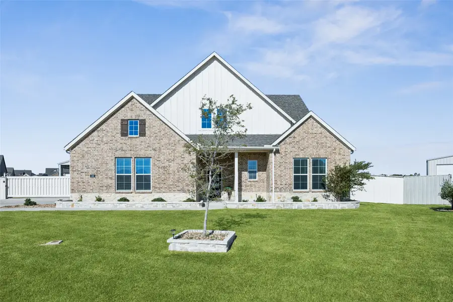 131 Clearwater Court, Rhome, TX 76078 - Image #3