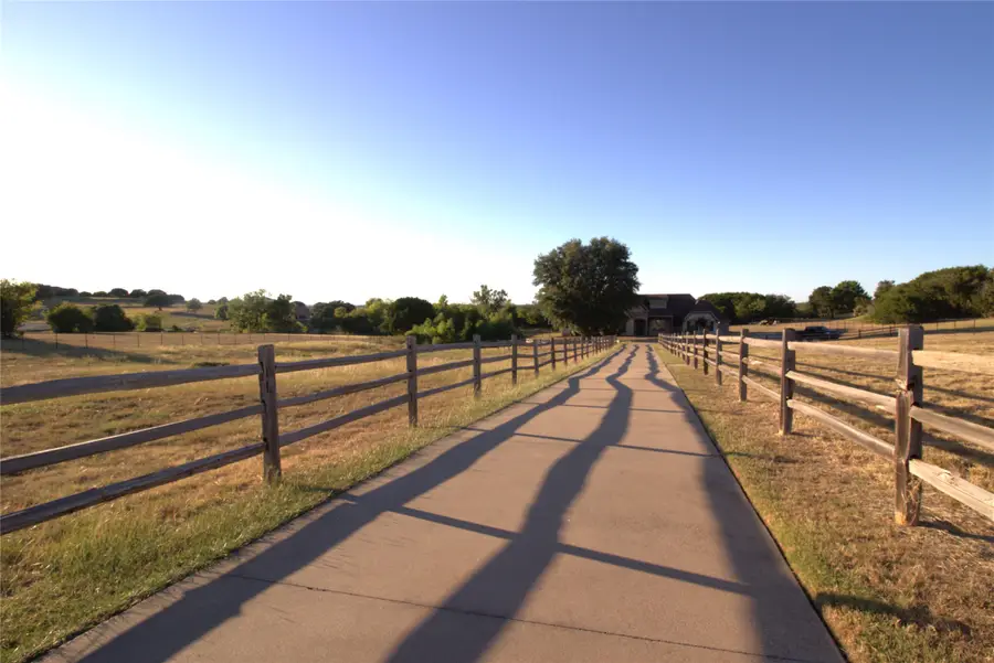 2208 Beau West Court, Granbury, TX 76049 - Image #3