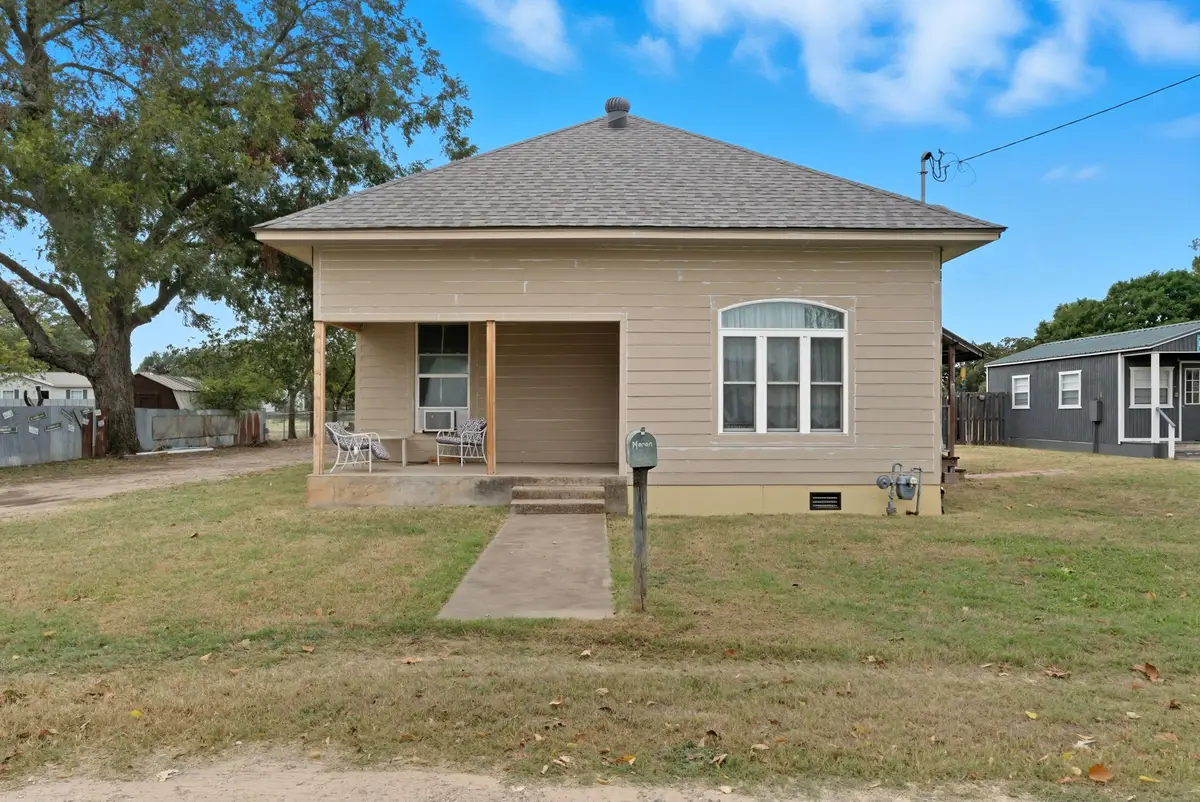 205 Gandy Street, Lipan, TX 76462 - Image #1