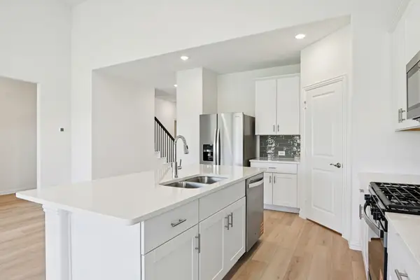 2210 Mustang Way, Seagoville, TX 75159