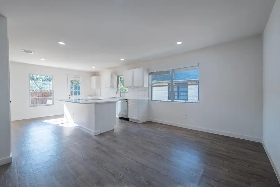 10734 Coogan Drive, Dallas, TX 75229 - Image #3