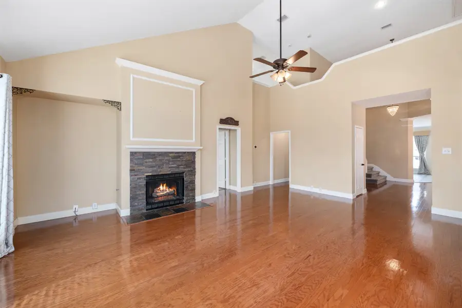 6923 Briarwood Drive, Fort Worth, TX 76132 - Image #3