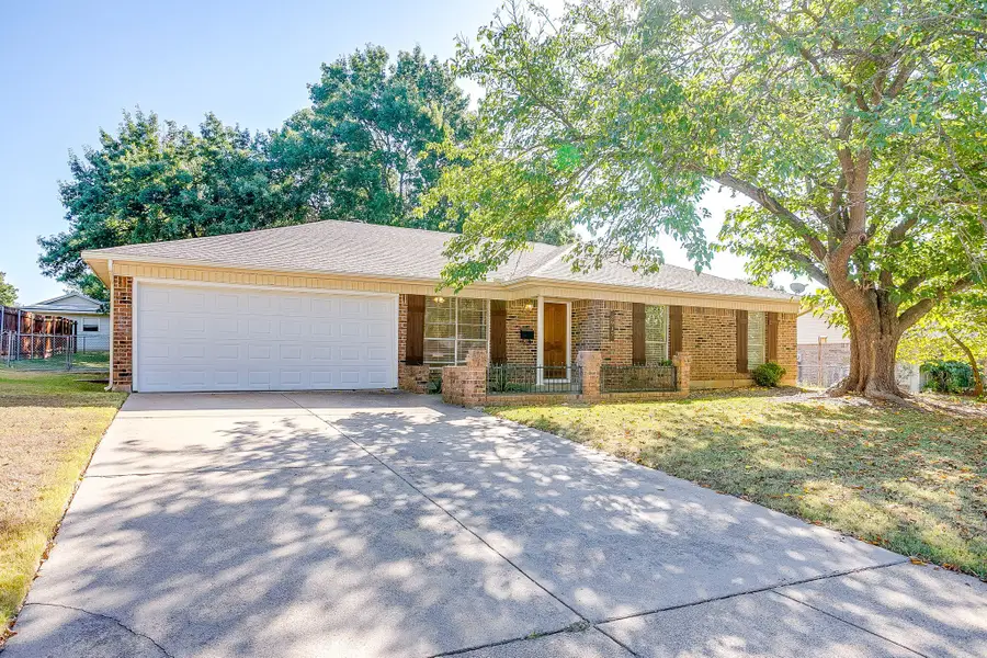 3917 Van Deman Drive, Benbrook, TX 76116 - Image #2