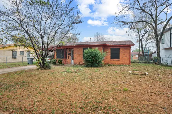 220 Satinwood Drive, Dallas, TX 75217