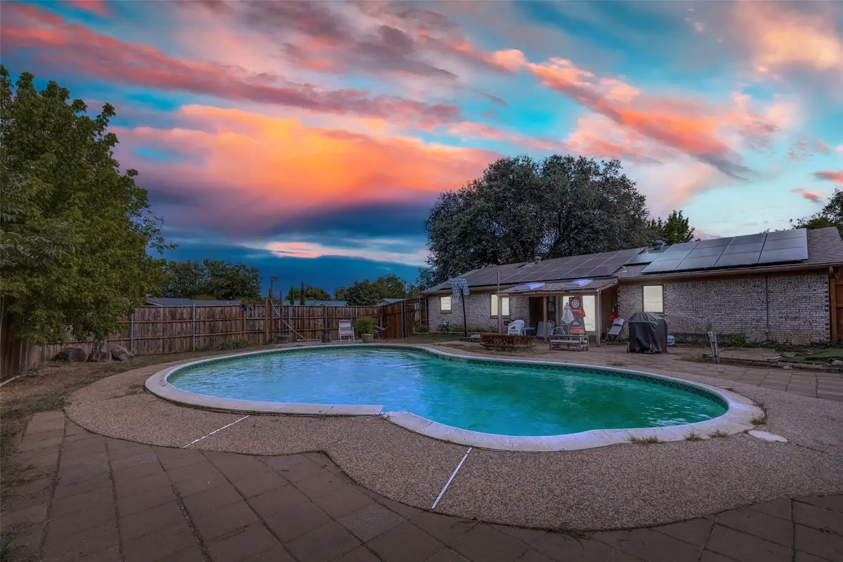 517 Durham Drive, Arlington, TX 76014 - Image #1