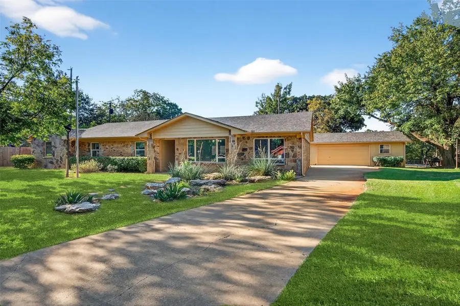 594 Lukehaven Drive, Pottsboro, TX 75076 - Image #3