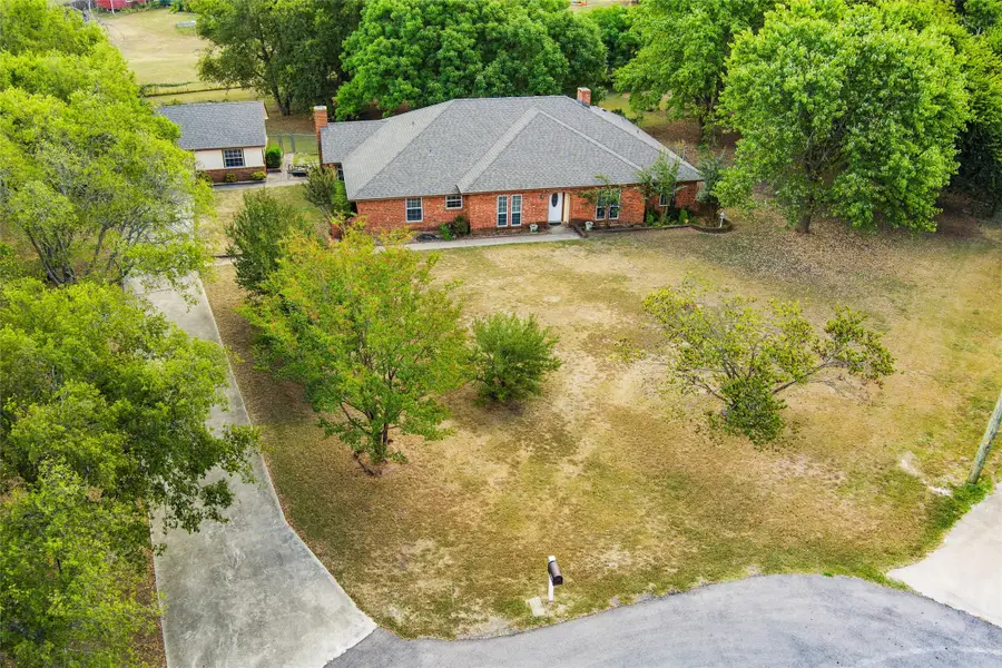 5030 Diamond Creek Drive, Midlothian, TX 76065 - Image #2