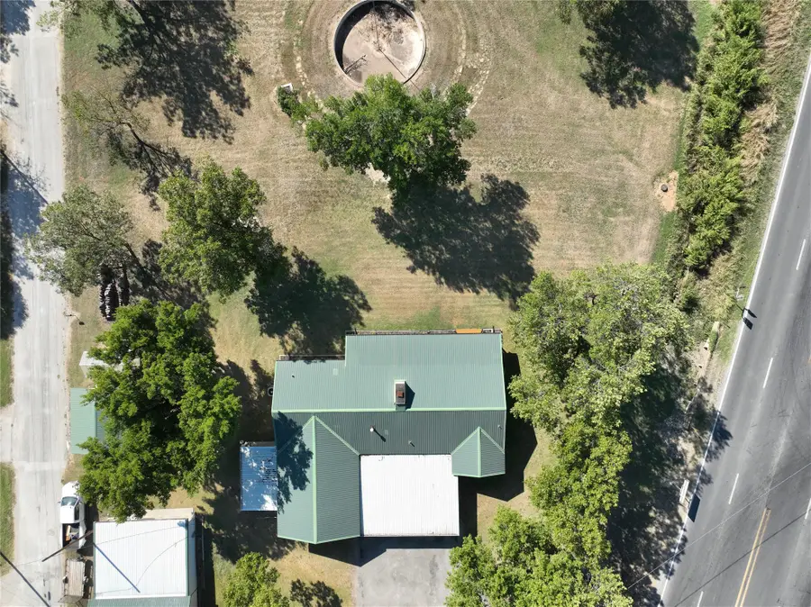 908 N Austin, Comanche, TX 76442 - Image #2