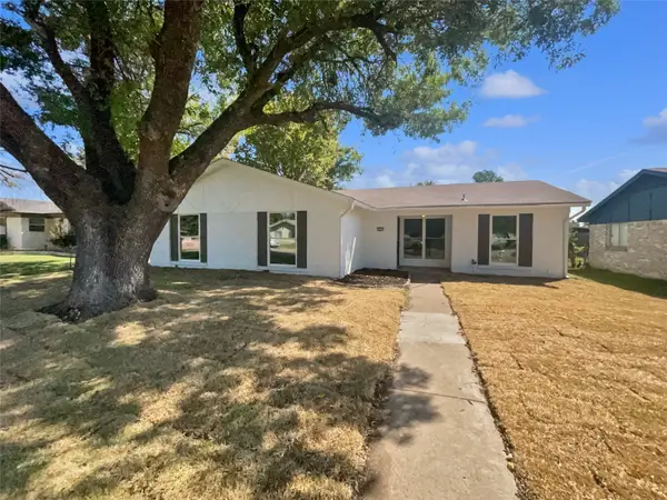 922 Laguna Drive, Garland, TX 75043