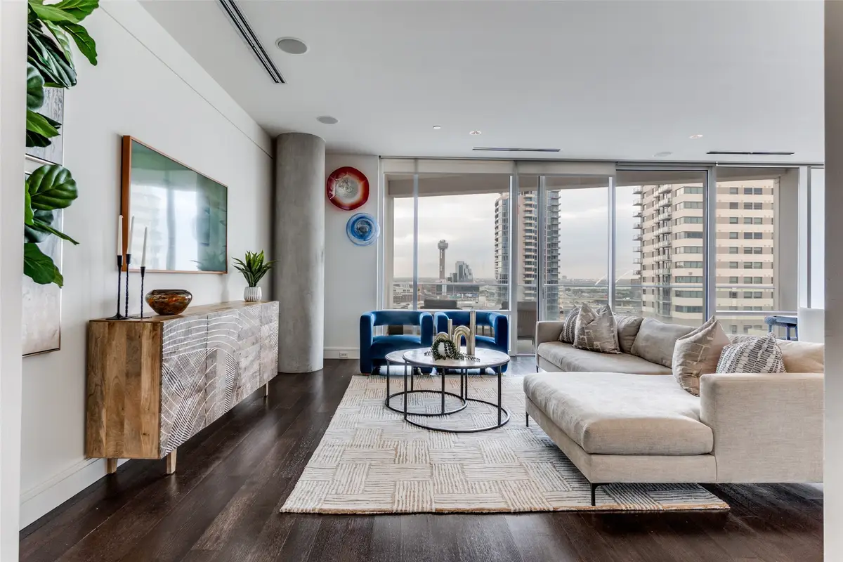 2408 Victory Park Lane #1134, Dallas, TX 75219 - Image #1