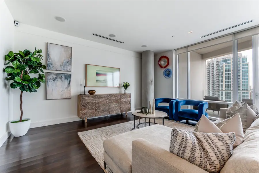 2408 Victory Park Lane #1134, Dallas, TX 75219 - Image #2