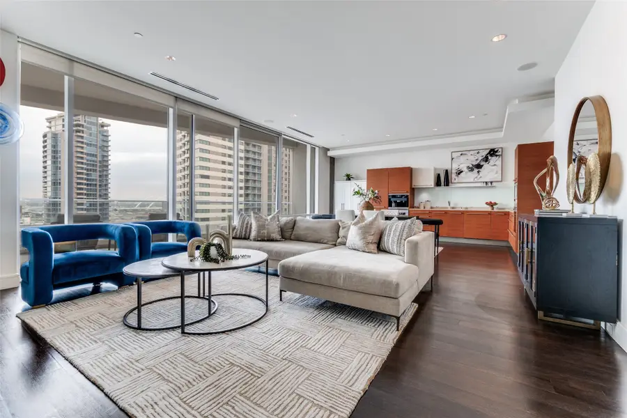 2408 Victory Park Lane #1134, Dallas, TX 75219 - Image #3