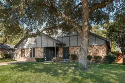 2308 Louise Lane, Ennis, TX 75119 - Image #2