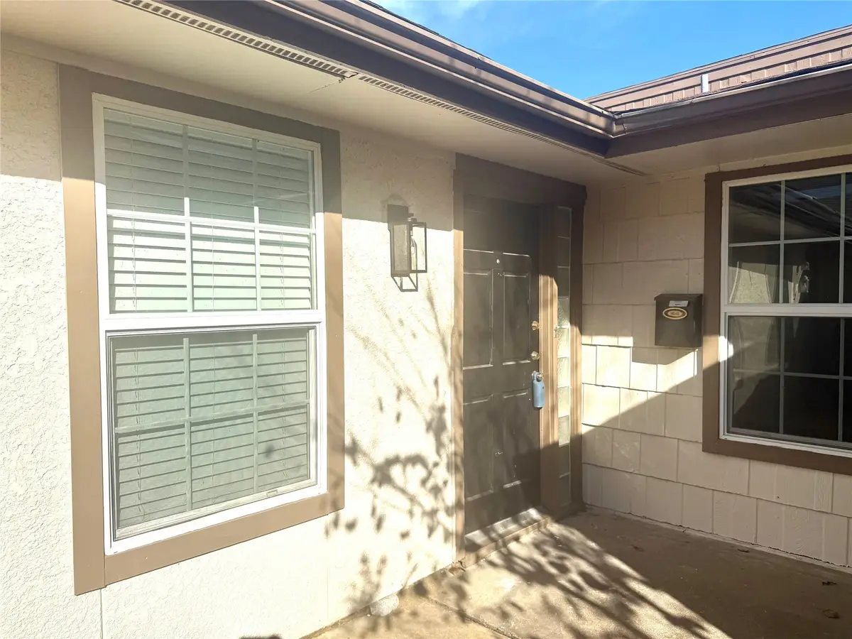 811 Pebble Beach Drive, Garland, TX 75043 - Image #1