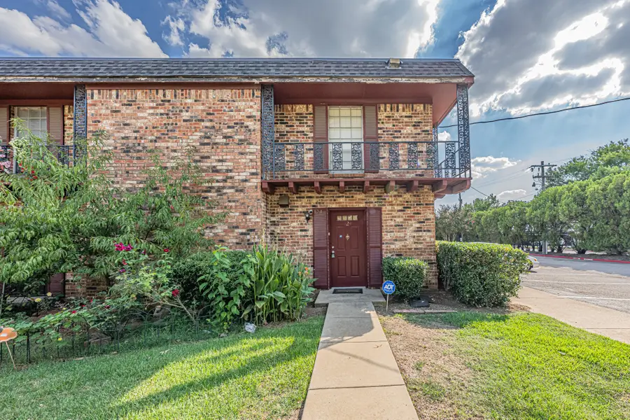 1807 Grauwyler Road E #124, Irving, TX 75061 - Image #2
