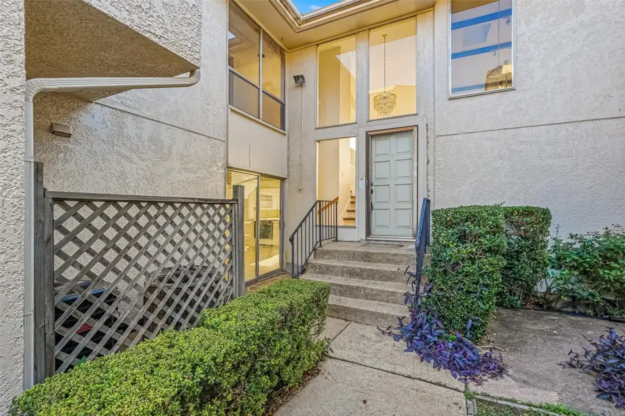 6113 Spyglass Lane, Garland, TX 75043 - Image #2