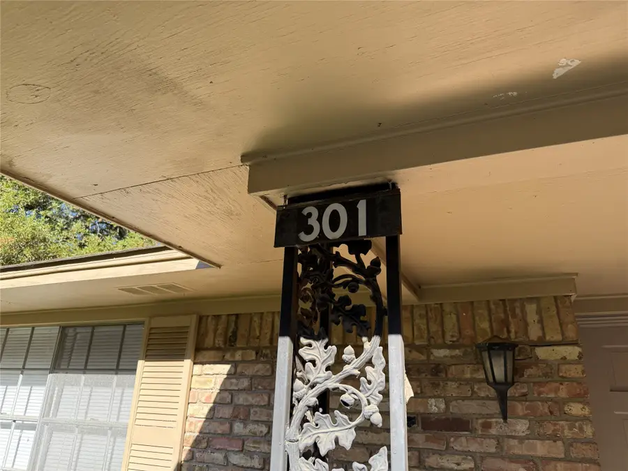 301 Lakewood Drive, Desoto, TX 75115 - Image #2