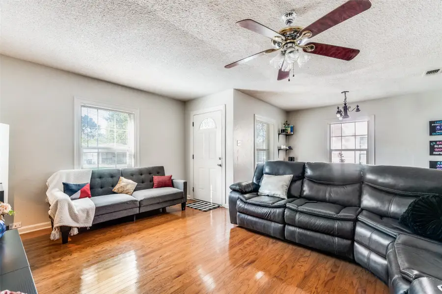 3241 Merida Avenue, Fort Worth, TX 76109 - Image #3