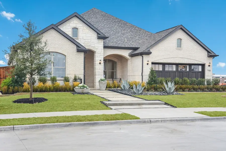 6853 Turner Falls Circle, Justin Roanoke, TX 76226 - Image #2