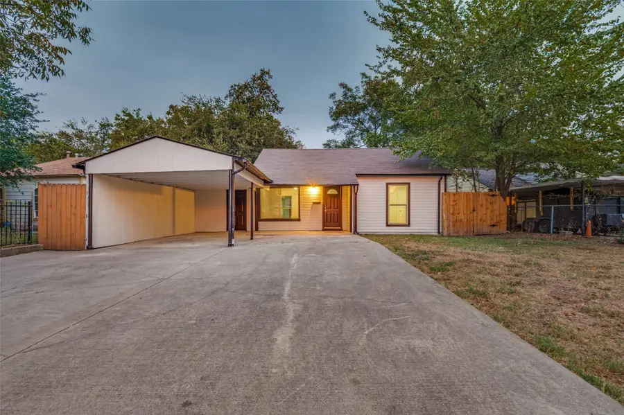 422 SE 11th Street, Grand Prairie, TX 75051 - Image #2