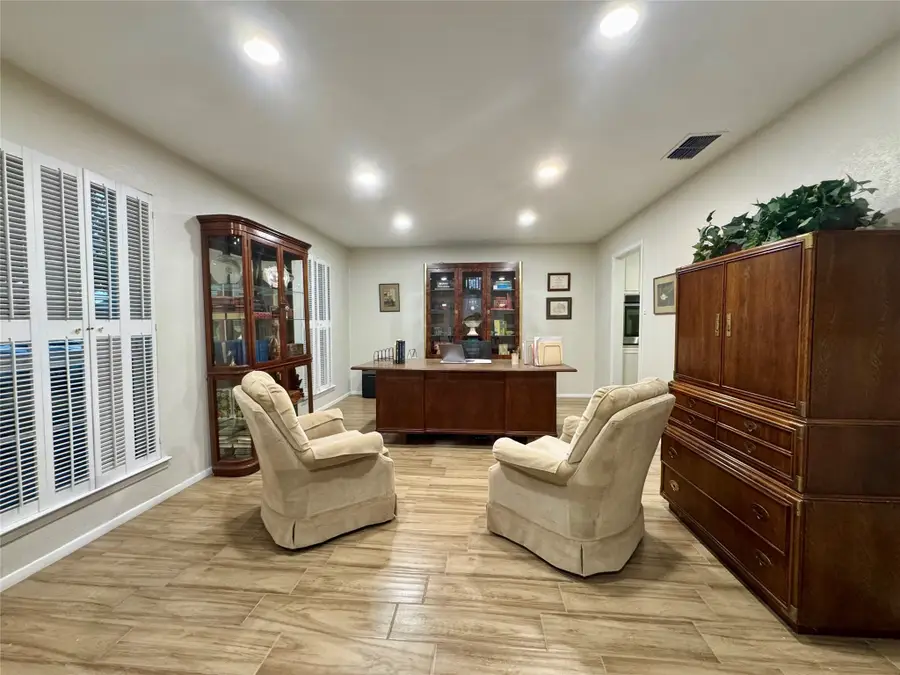 1116 Willowcreek Road, Cleburne, TX 76033 - Image #3