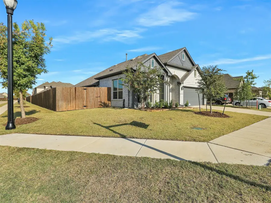 3121 Midnight Moon Drive, Mesquite, TX 75181 - Image #3