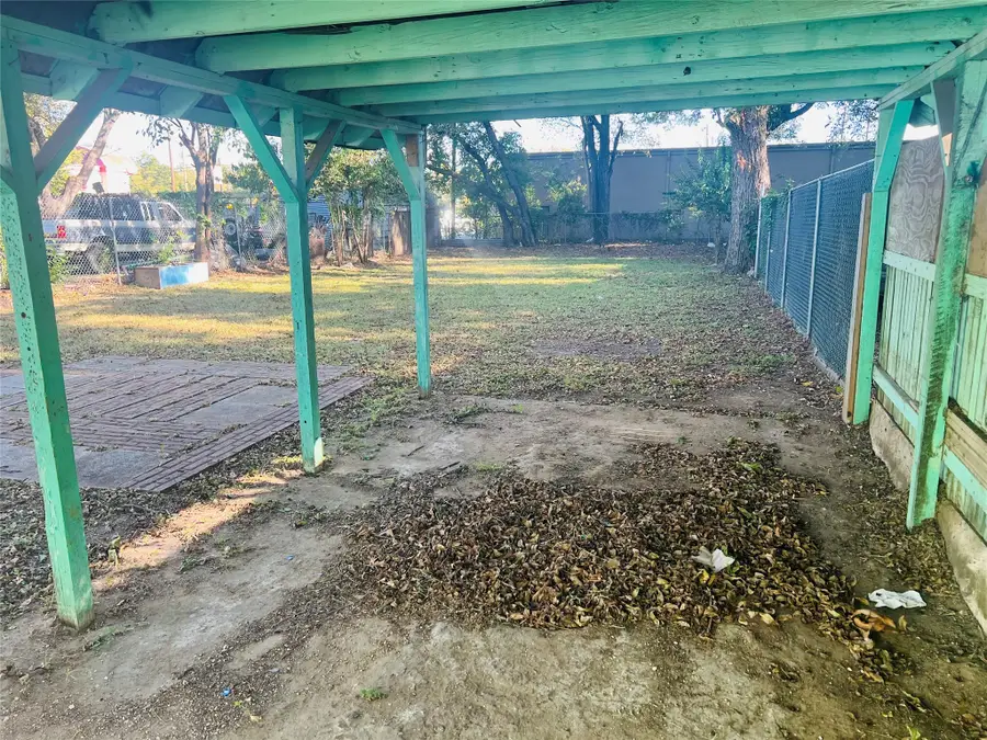 106 Columbia Street, Cleburne, TX 76031 - Image #3