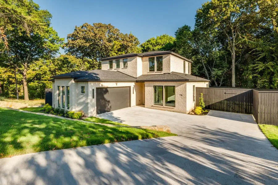 1700 Carriage Creek Drive, Desoto, TX 75115 - Image #2