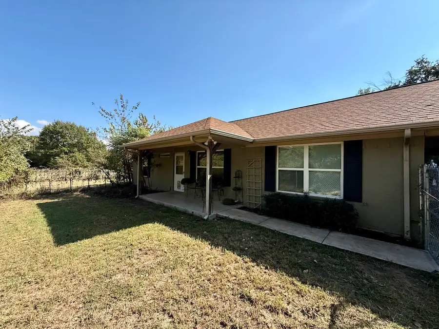 2001 Wood Trail, Azle, TX 76020 - Image #2