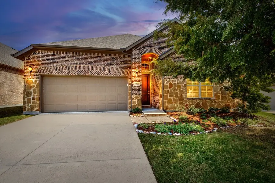 2706 Point Vista Drive, Lewisville, TX 75067 - Image #2