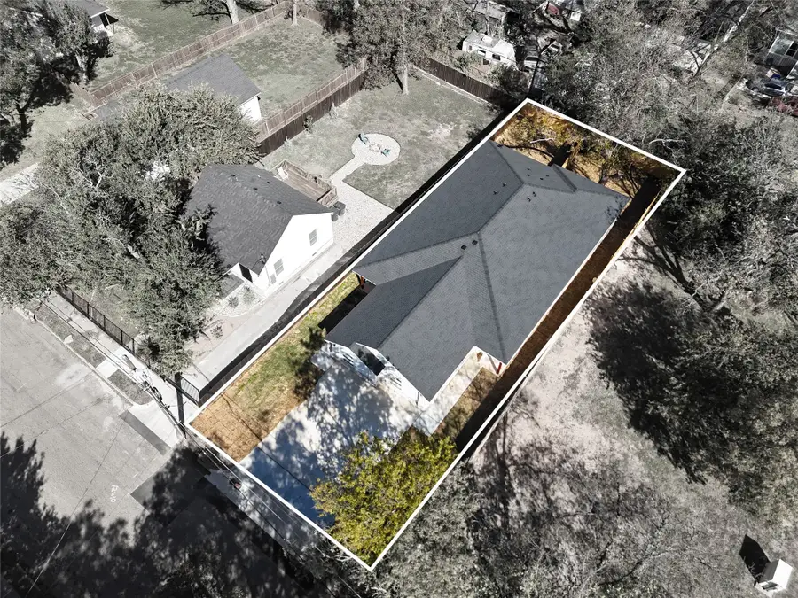 1105 N 11th Street, Waco, TX 76707 - Image #3