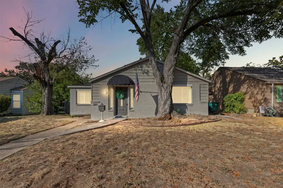 2117 W Lotus Avenue, Fort Worth, TX 76111 - Image #2