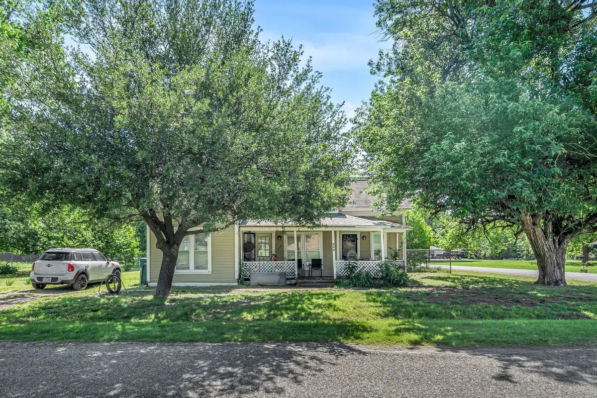 209 S Britton Street, Tom Bean, TX 75489 - Image #1