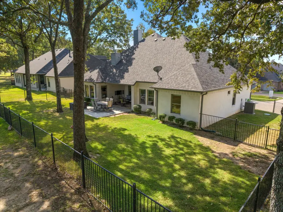 359 Saint Andrews Drive, Mabank, TX 75156 - Image #2