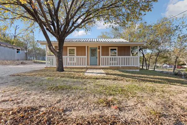 702 Sam Houston, Glen Rose, TX 76043