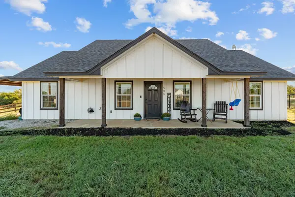 509 Pecan Tree Court, Poolville, TX 76487