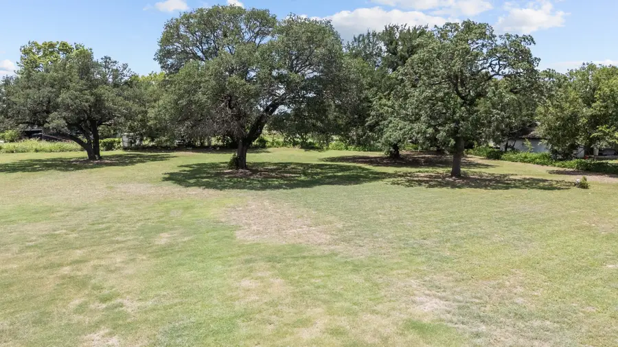 220 S Ash Terrace, Springtown, TX 76082 - Image #3