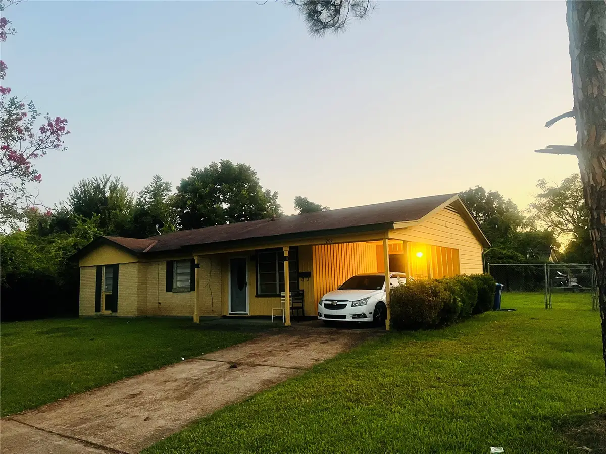 1209 Crestmoor Drive, Shreveport, LA 71107 - Image #1