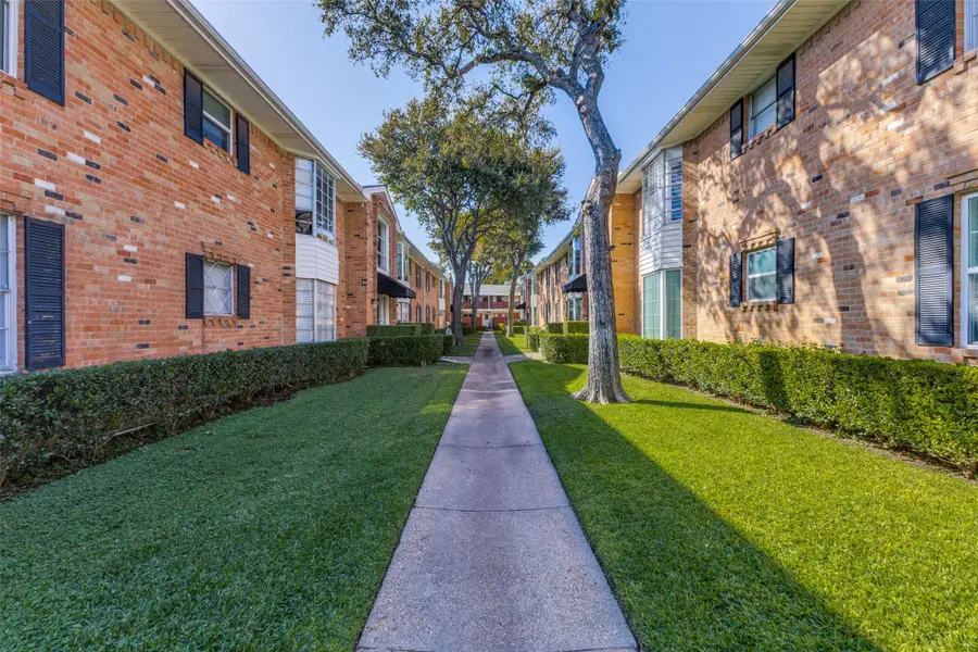 6023 Sandhurst Lane #A, Dallas, TX 75206 - Image #2