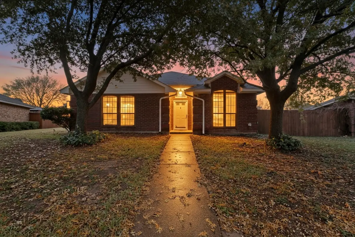 2933 Lawndale Drive, Lancaster, TX 75134 - Image #1