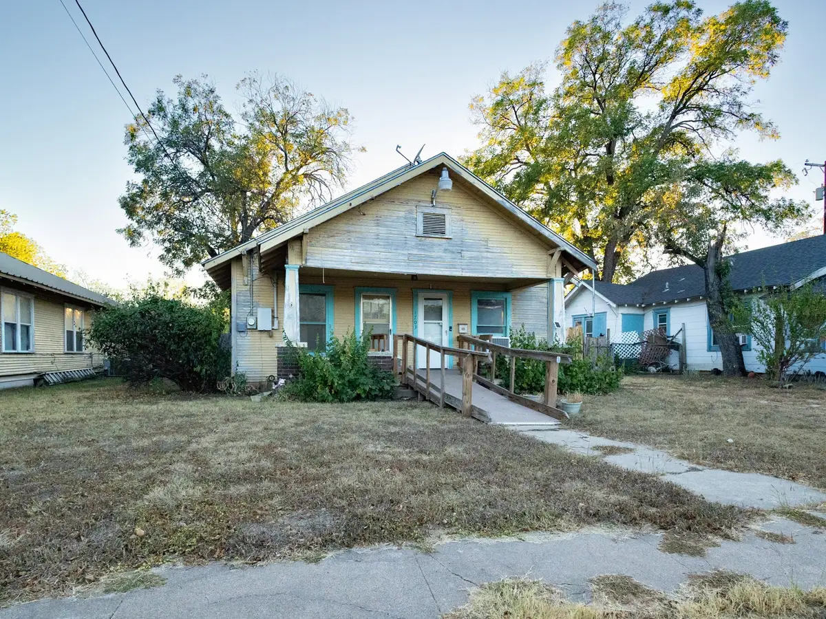 1703 7th Street, Brownwood, TX 76801 - Image #1