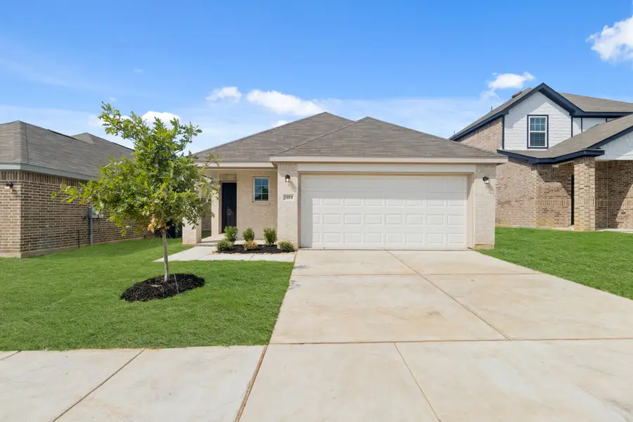 1604 Romans Road, Ennis, TX 75119 - Image #2