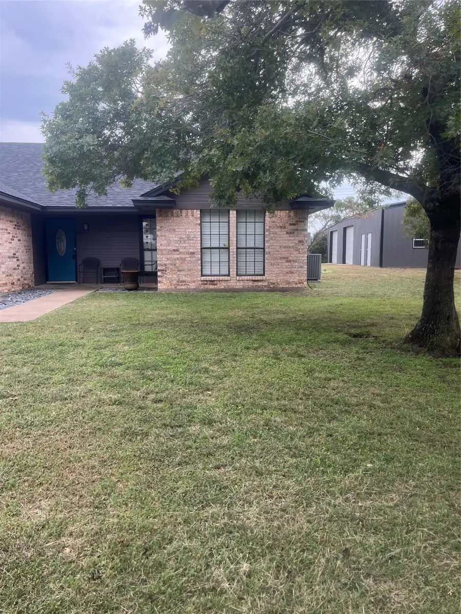 109 Odel Drive, Weatherford, TX 76085 - Image #2