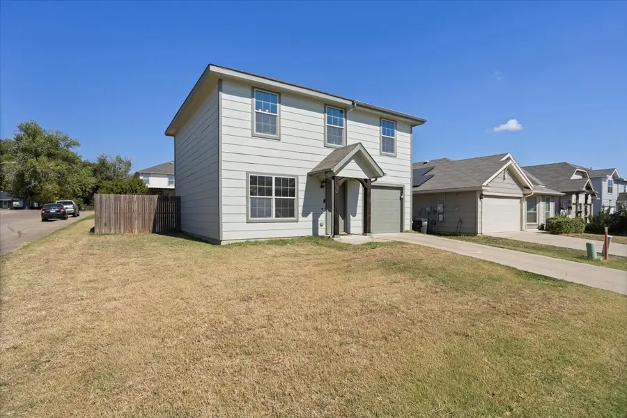 1501 Sierra Estate Trail, Fort Worth, TX 76119 - Image #2