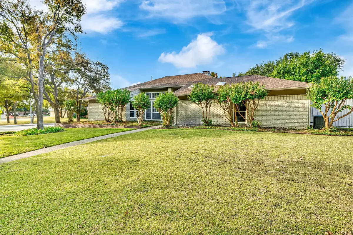 12401 Pleasant Valley Drive, Dallas, TX 75243 - Image #1