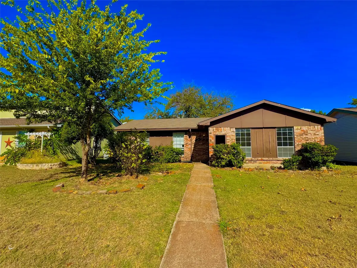 809 Roaming Road Drive, Allen, TX 75002 - Image #1
