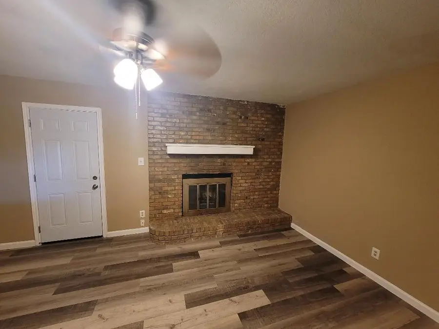 133 Lori Drive #a & B Drive, Mineral Wells, TX 76067 - Image #3